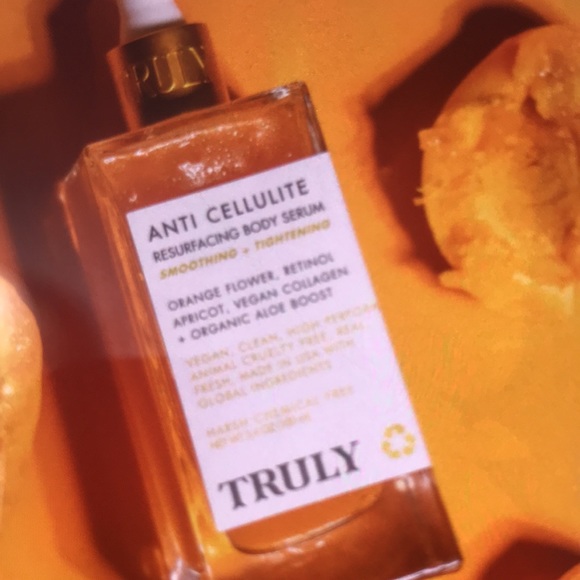 Truly Anti-cellulite resurfacing body serum NEW plumps smoothe tightens - Picture 2 of 4